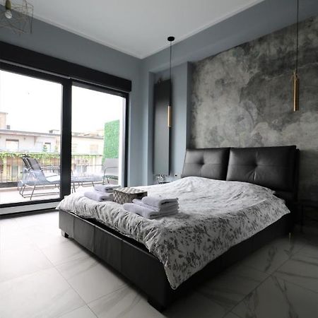 Deluxe Skyline Retreat Studio - Old Town Bukarest Kültér fotó